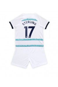Chelsea Raheem Sterling #17 Babyklær Borte Fotballdrakt til barn 2022-23 Korte ermer (+ Korte bukser)